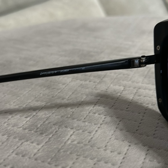 Vince Camuto VC964 Black Sunglasses Women - Picture 3 of 5